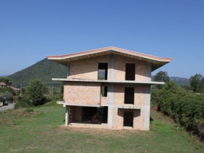 LIMATOLA (BN) - 8 VILLA GREZZA CON TERRENO