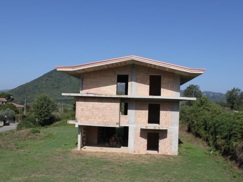 LIMATOLA (BN) - 8 VILLA GREZZA CON TERRENO