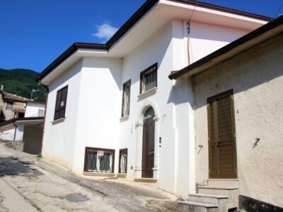 GIOIA SANNITICA (CE) - 10 GREZZO DA RIFINIRE CON GIARDINO