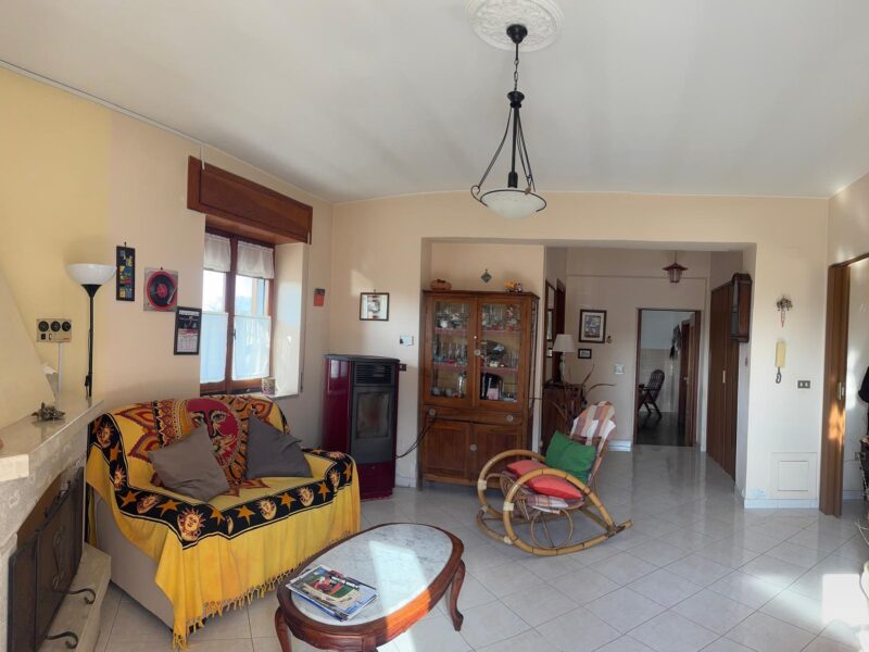 DUGENTA (BN) - 142 CASA INDIPENDENTE CON GIARDINO