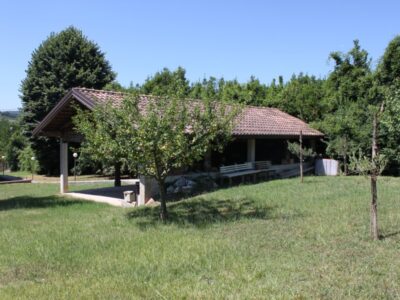 RUVIANO (CE) - 803 VILLA IMMERSA NEL VERDE