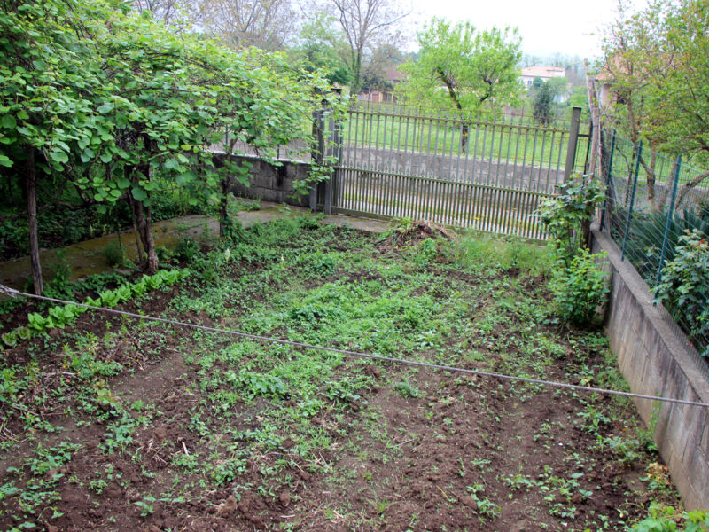 DUGENTA (BN) - 186 CASA INDIPENDENTE CON GIARDINO