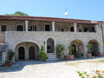 PONTELANDOLFO (BN) - 191 CASALE IN PIETRA VIVA RISTRUTTURATO