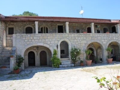 PONTELANDOLFO (BN) - 191 CASALE IN PIETRA VIVA RISTRUTTURATO