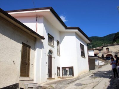 GIOIA SANNITICA (CE) - 10 GREZZO DA RIFINIRE CON GIARDINO
