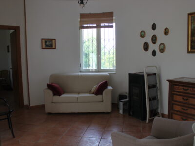 AMOROSI (BN) - 812 VILLA CON TERRENO