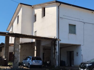 SANT'AGATA DE' GOTI (BN) - 110 CASALE CON PERTINENZE E TERRENO