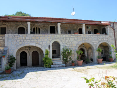 PONTELANDOLFO (BN) - 191 CASALE IN PIETRA VIVA RISTRUTTURATO