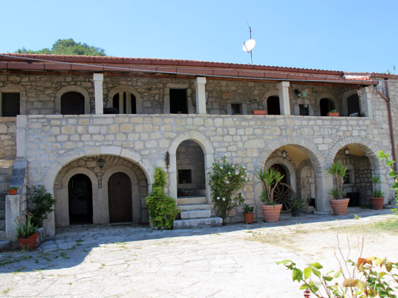 PONTELANDOLFO (BN) - 191 CASALE IN PIETRA VIVA RISTRUTTURATO