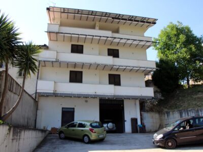 GIOIA SANNITICA (CE) - 10 GREZZO DA RIFINIRE CON GIARDINO