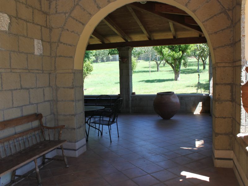 RUVIANO (CE) - 803 VILLA IMMERSA NEL VERDE