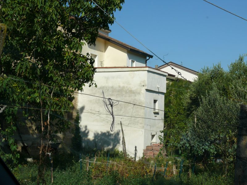 SANT'AGATA DE' GOTI (BN) - 391 CASA COLONICA CON GIARDINO