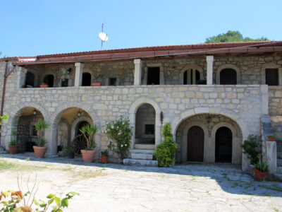 PONTELANDOLFO (BN) - 191 CASALE IN PIETRA VIVA RISTRUTTURATO