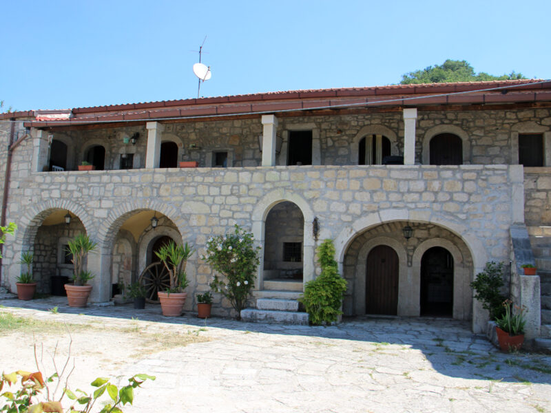 PONTELANDOLFO (BN) - 191 CASALE IN PIETRA VIVA RISTRUTTURATO