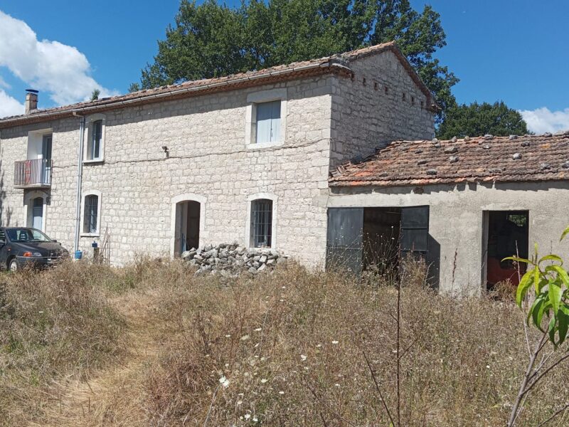 SEPINO (CB) - 167 CASALE IN PIETRA VIVA CON TERRENO