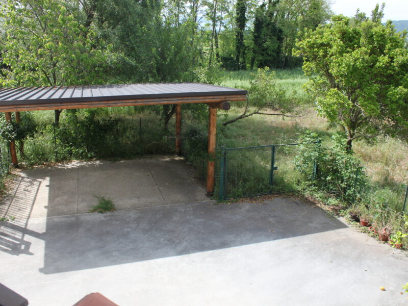 AMOROSI (BN) - 812 VILLA CON TERRENO