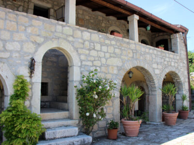 PONTELANDOLFO (BN) - 191 CASALE IN PIETRA VIVA RISTRUTTURATO