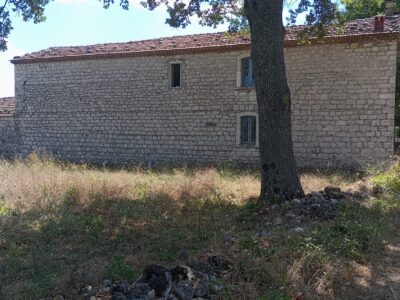 SEPINO (CB) - 167 CASALE IN PIETRA VIVA CON TERRENO