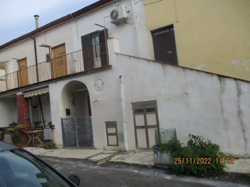 DUGENTA (BN) - 218 PORZIONE DI PALAZZOTTO NEL CENTRO STORICO