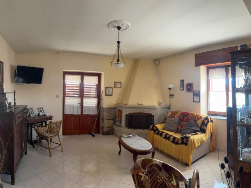 DUGENTA (BN) - 142 CASA INDIPENDENTE CON GIARDINO