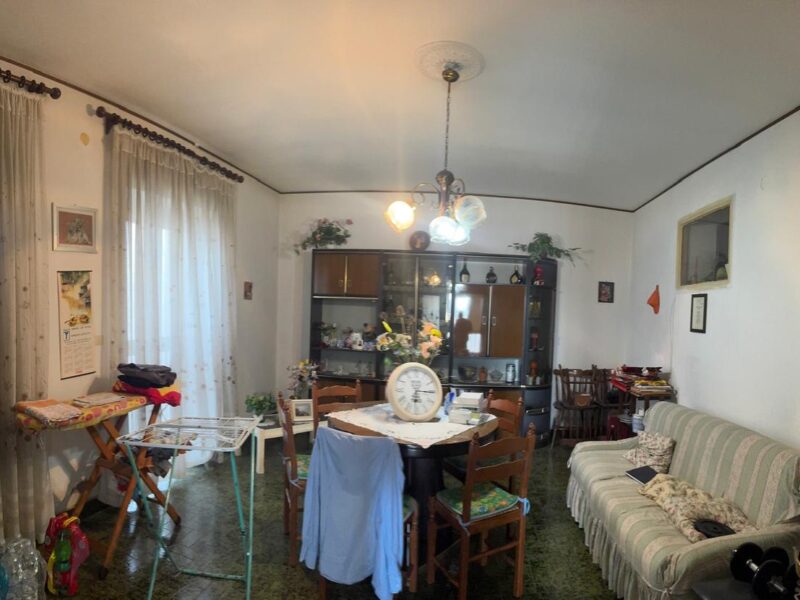 DUGENTA (BN) - 142 CASA INDIPENDENTE CON GIARDINO