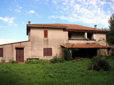 LIMATOLA (BN) - 373 CASALE COLONICA CON TERRENO