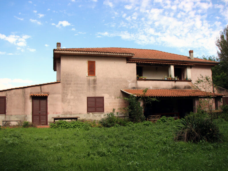 LIMATOLA (BN) - 373 CASALE COLONICA CON TERRENO