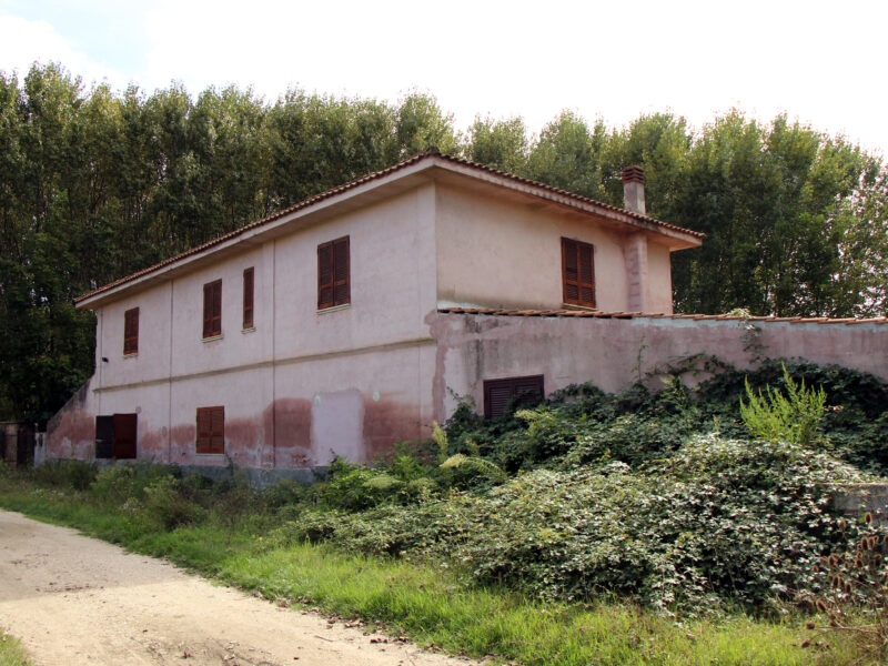 LIMATOLA (BN) - 373 CASALE COLONICA CON TERRENO