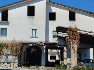 SANT'AGATA DE' GOTI (BN) - 110 CASALE CON PERTINENZE E TERRENO