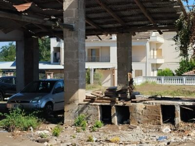 SANT'AGATA DE' GOTI (BN) - 110 CASALE CON PERTINENZE E TERRENO