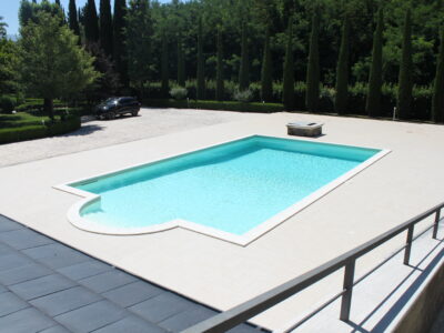 RUVIANO (CE) - 797 VILLA CON PISCINA