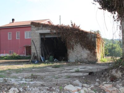 SANT'AGATA DE' GOTI (BN) - 110 CASALE CON PERTINENZE E TERRENO