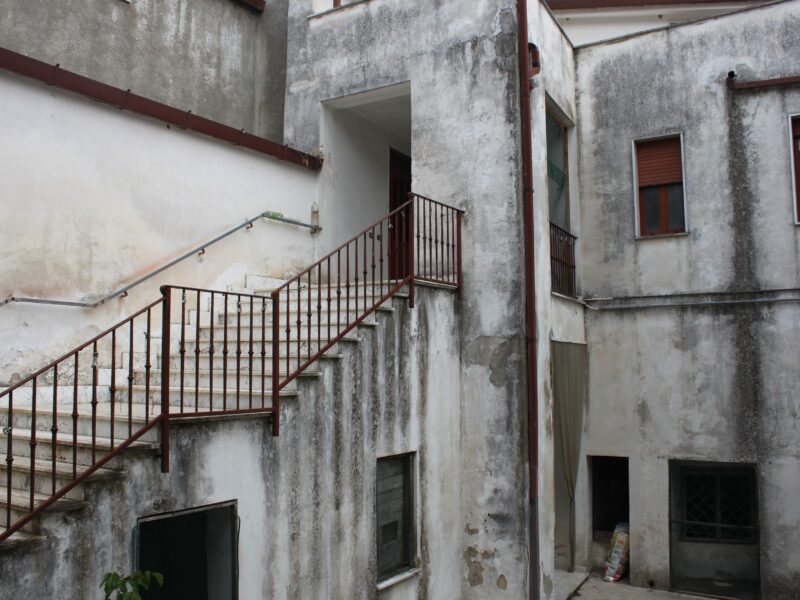 DUGENTA (BN) - 64 APPARTAMENTO ARREDATO