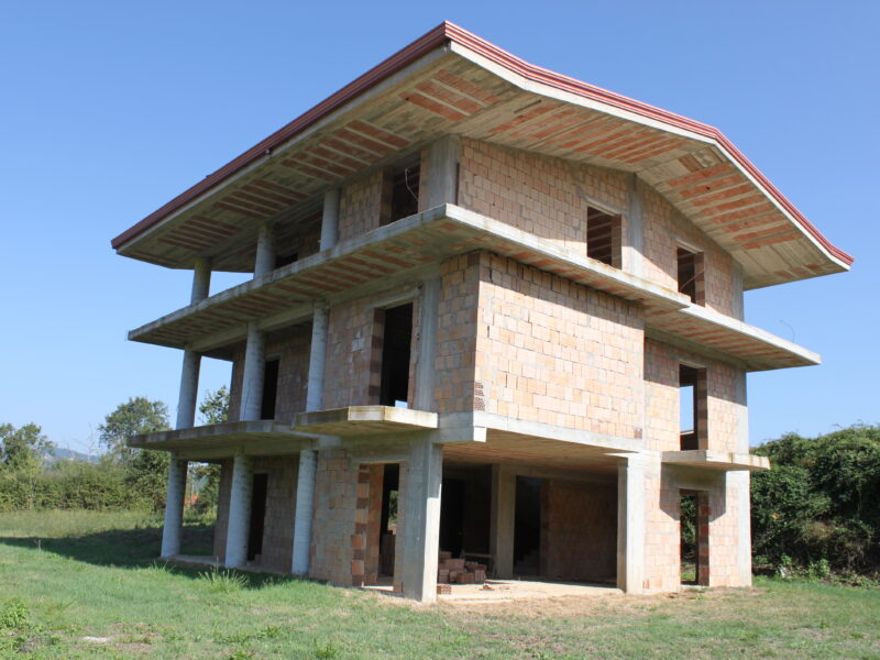 LIMATOLA (BN) - 8 VILLA GREZZA CON TERRENO