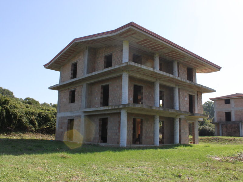 LIMATOLA (BN) - 8 VILLA GREZZA CON TERRENO