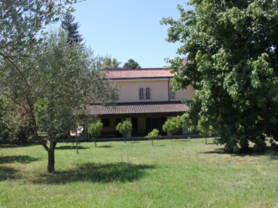 RUVIANO (CE) - 803 VILLA IMMERSA NEL VERDE