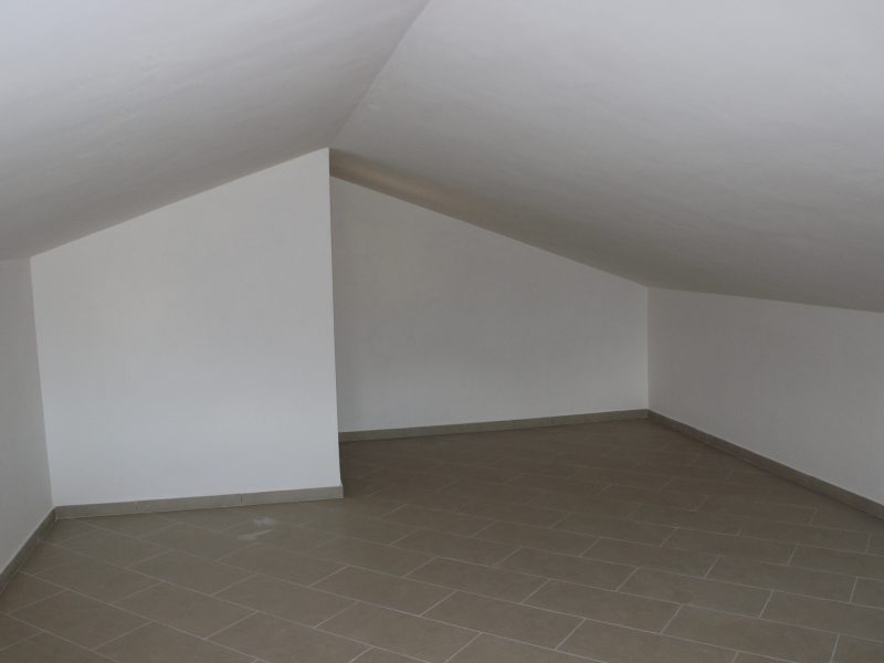 DUGENTA (BN) - 228 ATTICO CON TERRAZZO