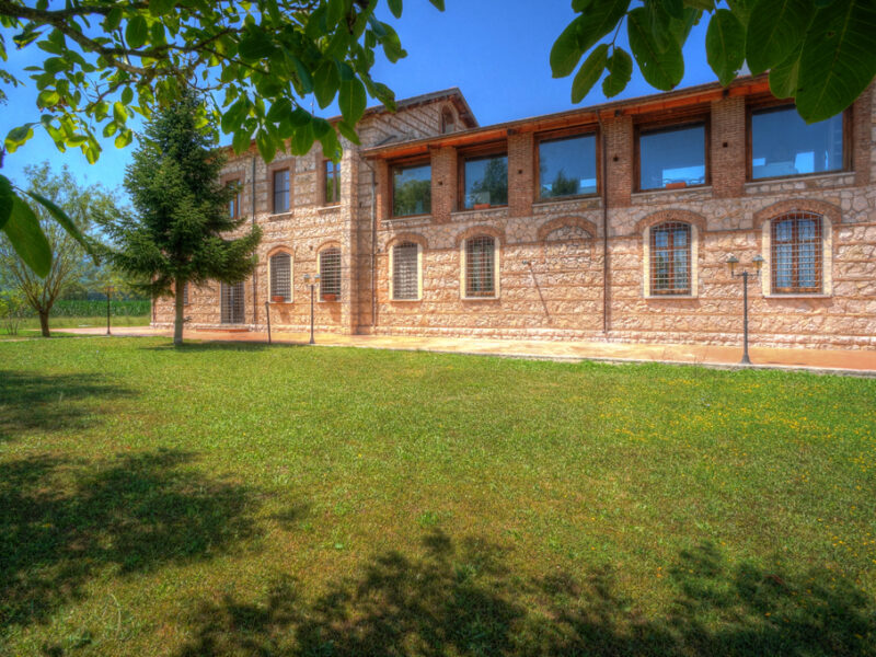 CANTALUPO NEL SANNIO (IS) - 211 STUPENDO CASALE CON GIARDINO