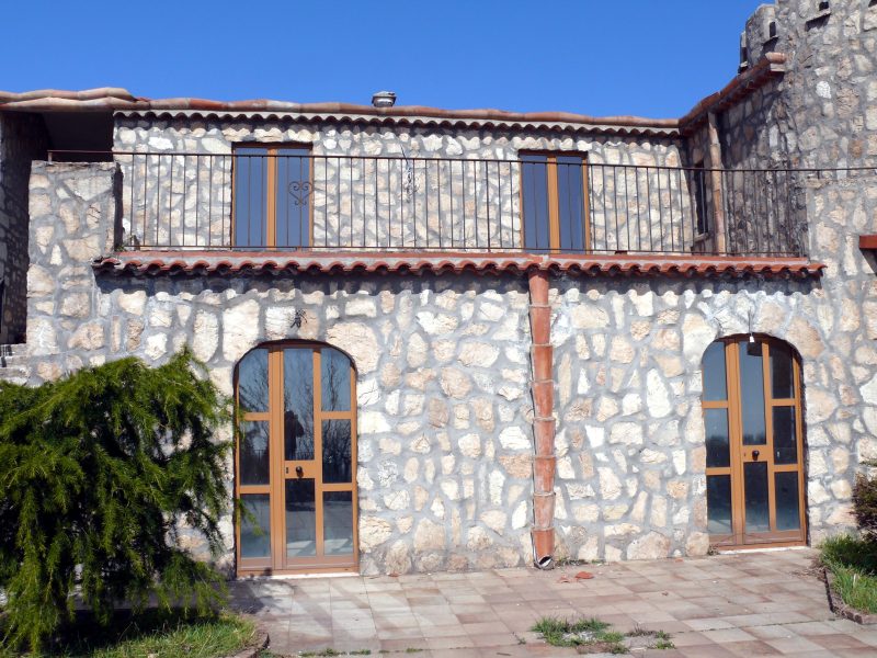 PONTELANDOLFO (BN) - 4 PORZIONE DI CASALE IN PIETRA VIVA