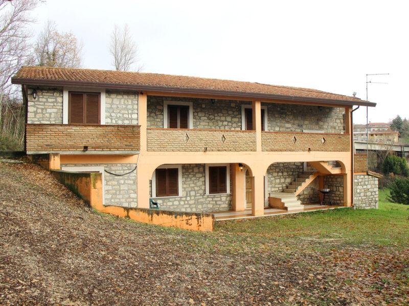 PONTELANDOLFO (BN) - 195 CASALE IN PIETRA VIVA