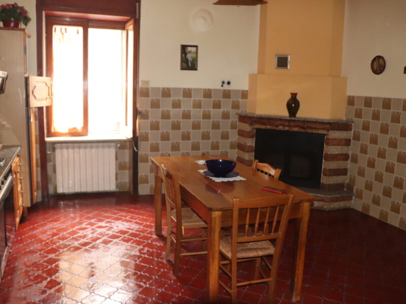 LIMATOLA (BN) - 165 APPARTAMENTO AL PIANO TERRA