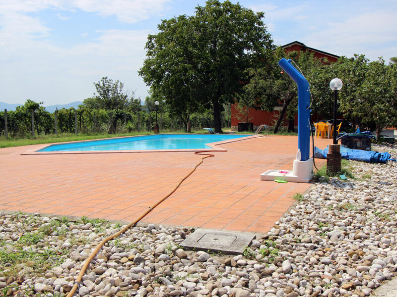 AMOROSI (BN) - 409 VILLA CON PISCINA