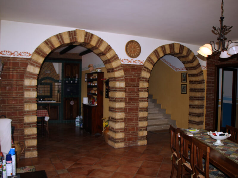 AMOROSI (BN) - 409 VILLA CON PISCINA