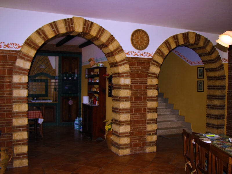 AMOROSI (BN) - 409 VILLA CON PISCINA