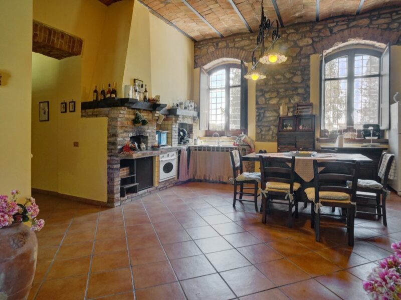 CANTALUPO NEL SANNIO (IS) - 211 STUPENDO CASALE CON GIARDINO