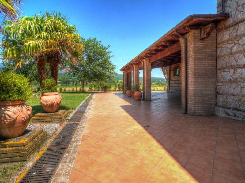 CANTALUPO NEL SANNIO (IS) - 211 STUPENDO CASALE CON GIARDINO