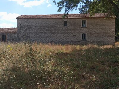 SEPINO (CB) - 167 CASALE IN PIETRA VIVA CON TERRENO