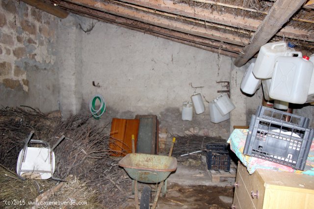 MORCONE (BN) - 357 CASA INDIPENDENTE CON TERRENO