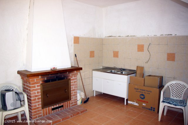 MORCONE (BN) - 357 CASA INDIPENDENTE CON TERRENO