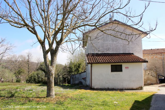 MORCONE (BN) - 357 CASA INDIPENDENTE CON TERRENO